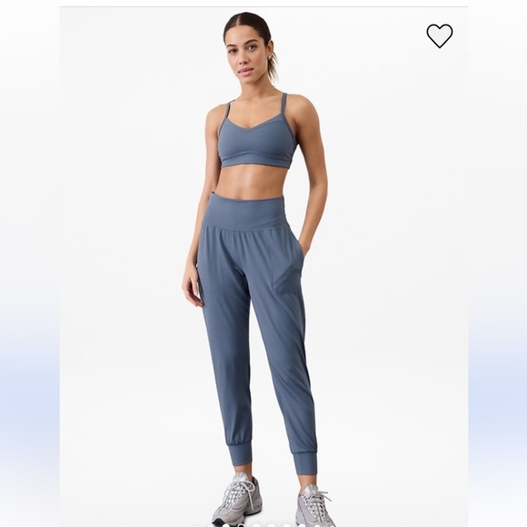 Athleta Pants - ATHLETA 🩵 Salutation Joggers - High Waisted